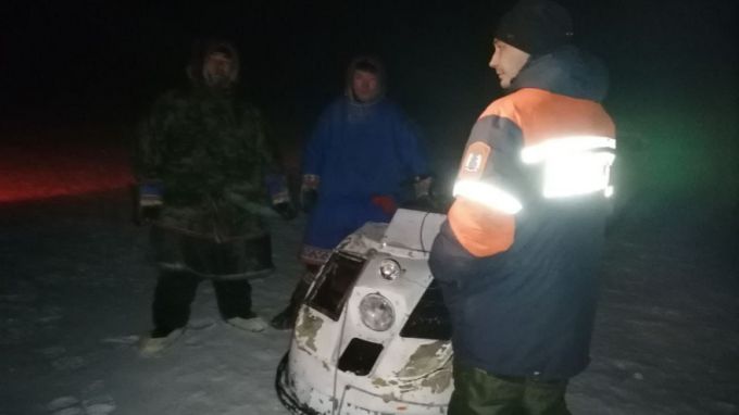 Спасатели эвакуировали застрявших в Ярсалинской тундре ямальцев