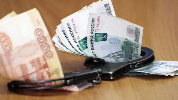 На Ямале будут судить бывшего автоинспектора за взятки и мошенничество