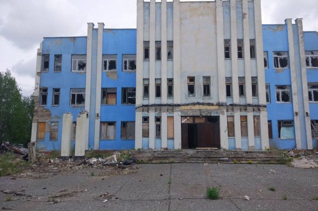 В Ноябрьске снесут ледовый дворец