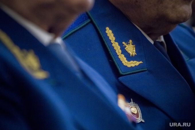 Ямальский чиновник уволен в связи с утратой доверия