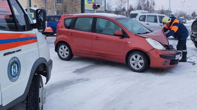 В центре Ноябрьска в ДТП пострадала женщина