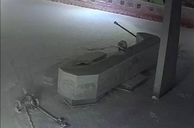 В Ноябрьске снова отключили Вечный огонь