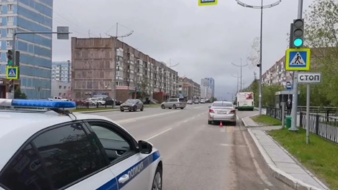 В Новом Уренгое Hyundai сбил пожилую женщину на пешеходном переходе