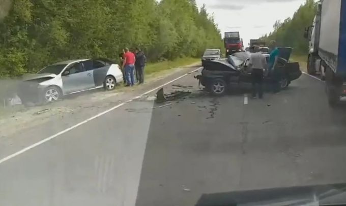 На трассе под Ноябрьском авария, один человек погиб