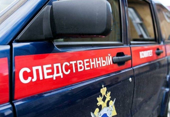 В Салехарде женщина погибла, упав с высоты