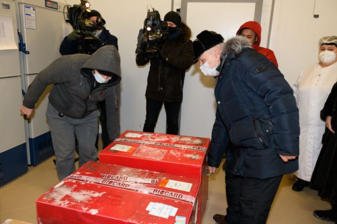 На Ямал прибыла первая партия вакцины «Спутник М» для подростков