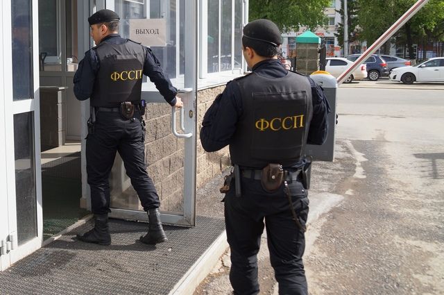 Из-за долга по кредиту житель Лабытнанги остался без своих автомобилей