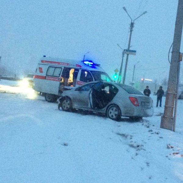 В Новом Уренгое пьяная автомобилистка устроила массовое ДТП