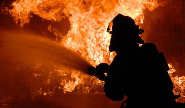 В утренний час пик в Салехарде загорелся пассажирский автобус