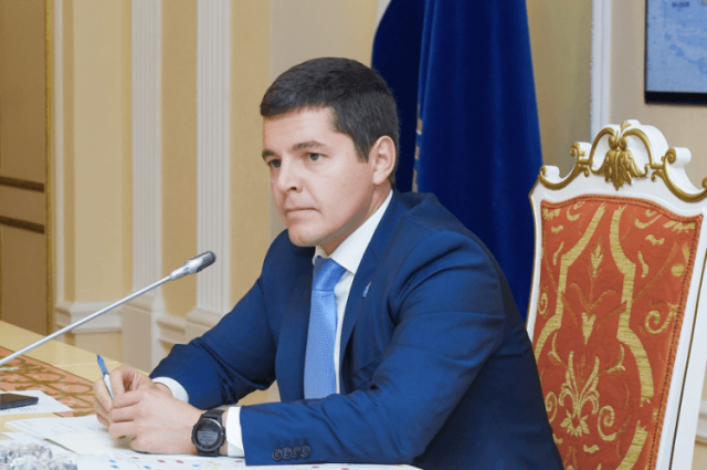 Глава ЯНАО оценил ход благоустройства поселка Пангоды