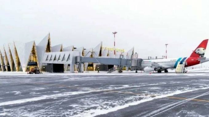 В Новом Уренгое из-за метели задержаны авиарейсы