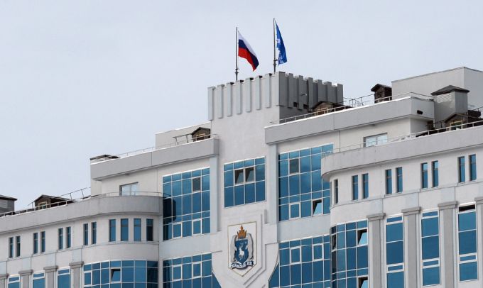 На Ямале в период пандемии разрешили продавать автодетали и оказывать услуги связи