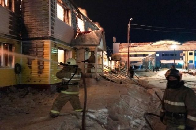 В Пангодах сгорел жилой многоквартирный дом