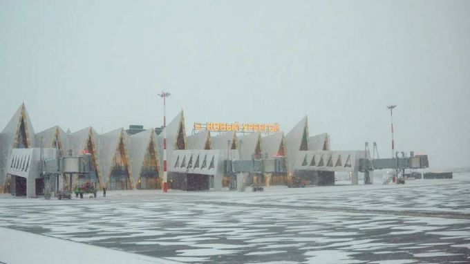 В Новом Уренгое задержаны 2 авиарейса в Москву