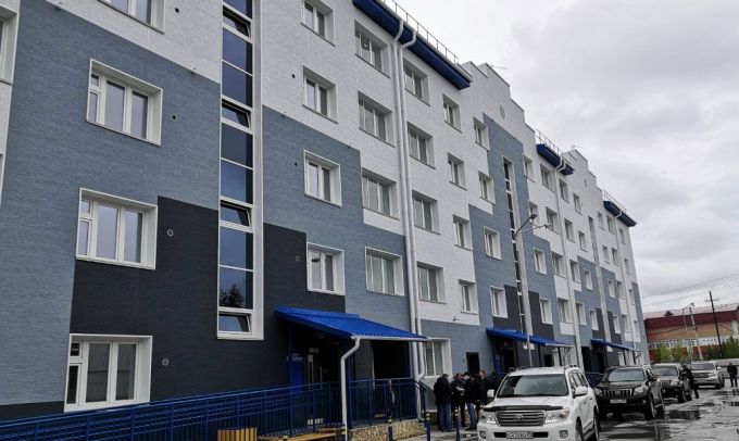 Таркосалинцы из авариек получают ключи от новых квартир