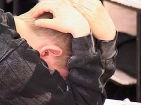 На Ямале вымогатели заставили мужчину признаться в групповом изнасиловании малолетней