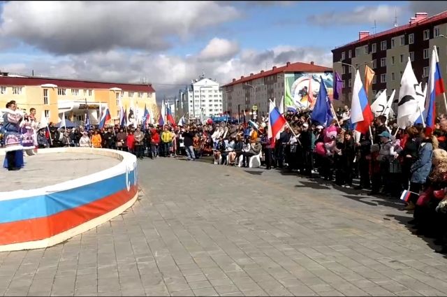 Жители Ямала встретили День России торжественным концертом