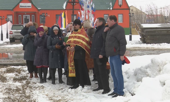 В Уренгое начали строить новый храм. К зиме начнут отделку здания 