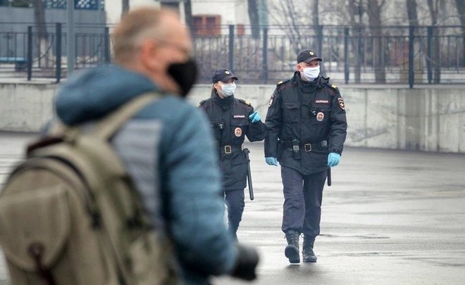 Жителя Нового Уренгоя, отматерившего полицейского, приговорили к обязательным работам