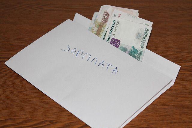 В Приуральском районе директор задолжал сотрудникам больше миллиона рублей