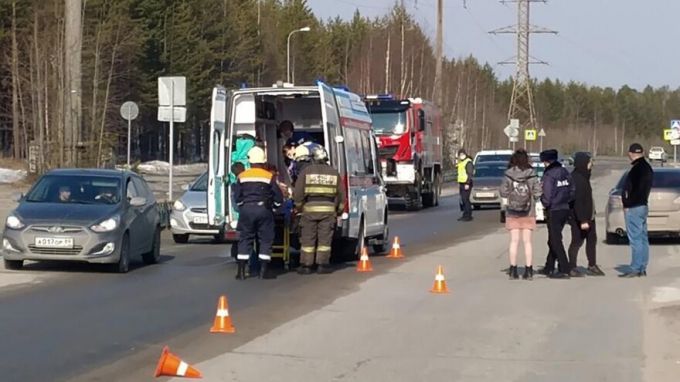 После ДТП на Ямале госпитализировали девушку-пешехода