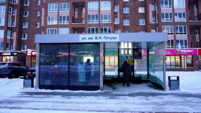 В Новом Уренгое в этом году установят 12 теплых остановок