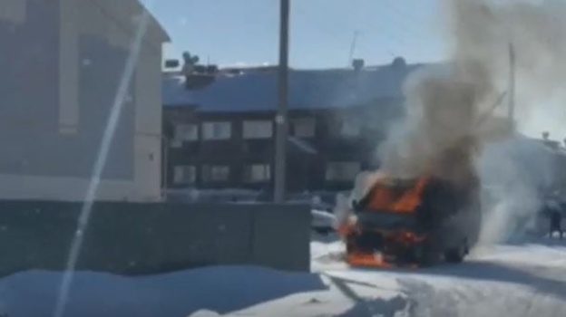 В Новом Уренгое полыхала «ГАЗель»