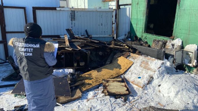 СК возбудил уголовное дело после пожара с тремя погибшими в Новом Уренгое