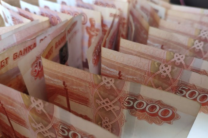 Тысяча вакцинированных россиян получит по 100 тысяч рублей