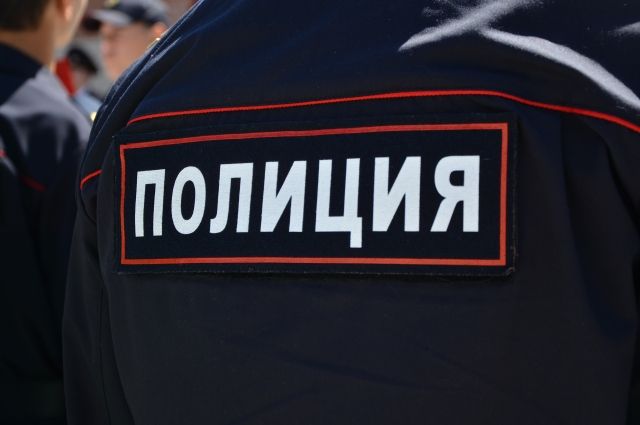 В Новом Уренгое мошенники сняли деньги с банковской карты женщины