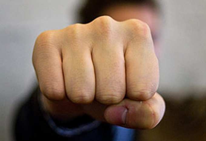 Житель Нового Уренгоя случайно убил приятеля во время перекура