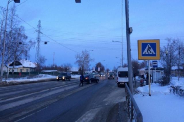 В Салехарде на пешеходном переходе сбили девочку
