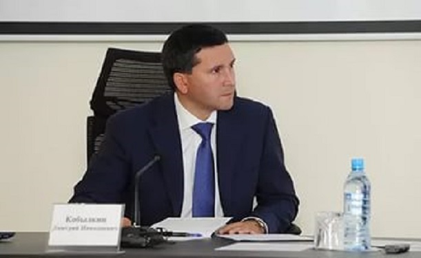 Глава Нового Уренгоя предложил повысить штрафы за вывоз мусора в тундру