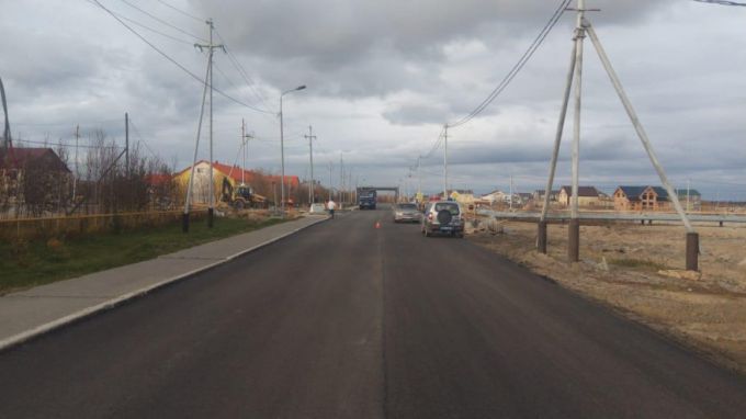 В ямальском посёлке несовершеннолетний велосипедист попал под колёса автомобиля