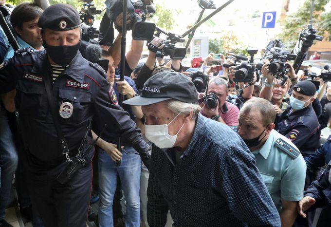 Адвокат Ефремова раскрыл, каким будет приговор актеру