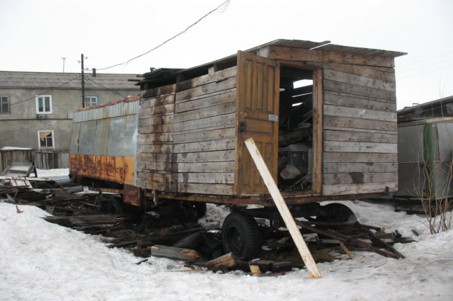 В Газ-Сале в пять утра загорелась баня