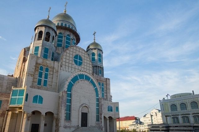 Полпреду Президента РФ в УрФО показали строящийся собор в Салехарде