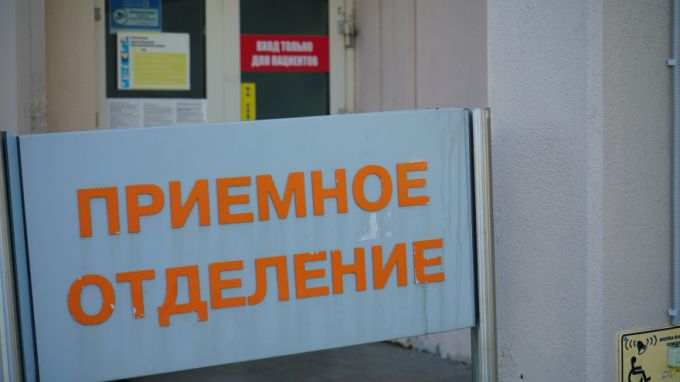 В Салехарде медбрат отказался помочь пациенту со сломанным носом из-за «заразы»