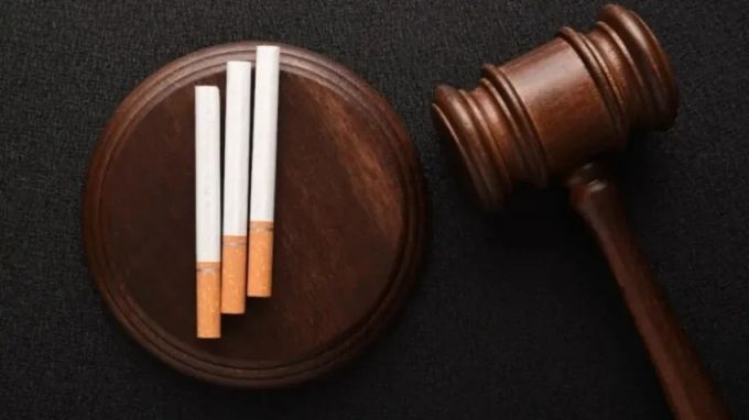 В Губкинском оштрафовали директора магазина за продажу сигарет возле колледжа