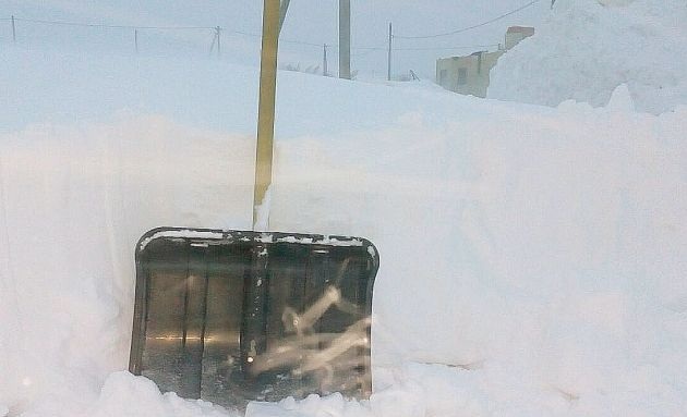 В Тарко-Сале девочку насмерть засыпало снегом