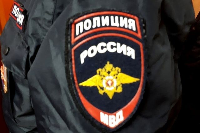 В Пуровском районе пассажиры ограбили таксиста и угнали автомобиль