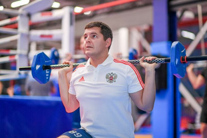 Глава ЯНАО начал 2022 год с тренировки в «Северном характере»