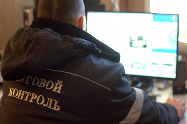 На трассах Ямала через месяц изменятся правила весового контроля