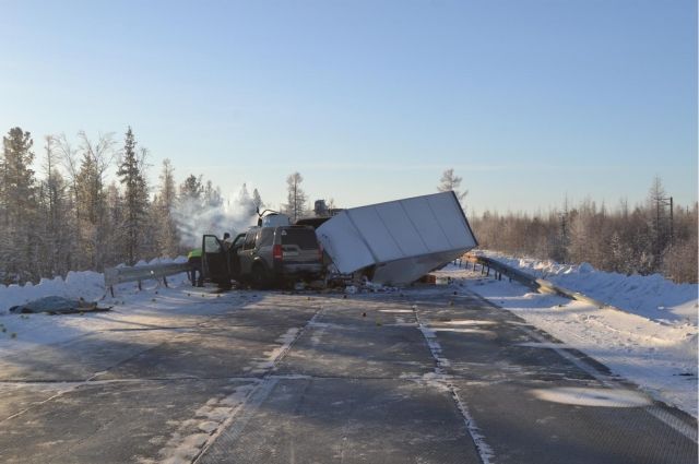 В ДТП в Пуровском районе погиб человек, трое – пострадали