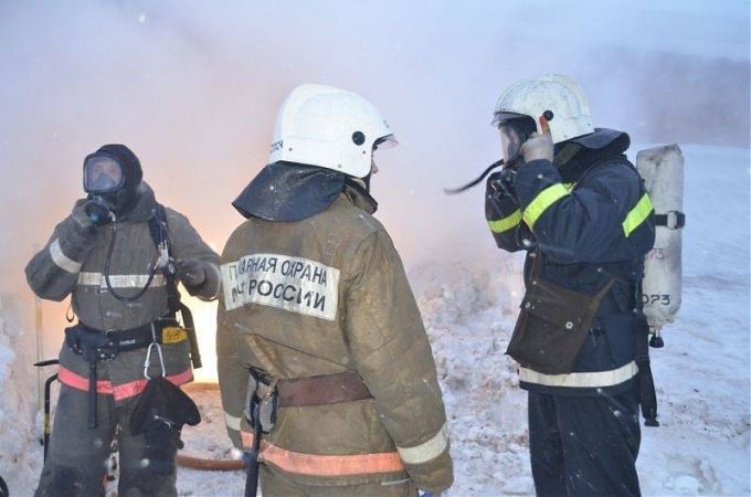 В Ноябрьске от пожара на балконе пострадал мужчина