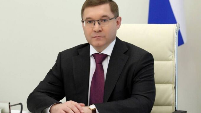 Владимир Якушев поздравил северянок с Международным женским днём