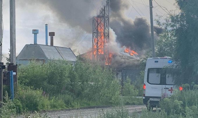 В столице Ямала горело бытовое здание компании «Салехардэнерго»