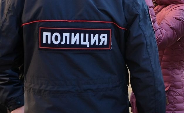 Тазовчанка оставила многоквартирник без утеплителя