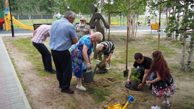 В Пуровском районе провели экологическую акцию в День семьи, любви и верности