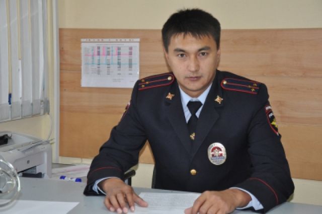 Новоуренгоец поблагодарил полицейского за оперативно найденный автомобиль